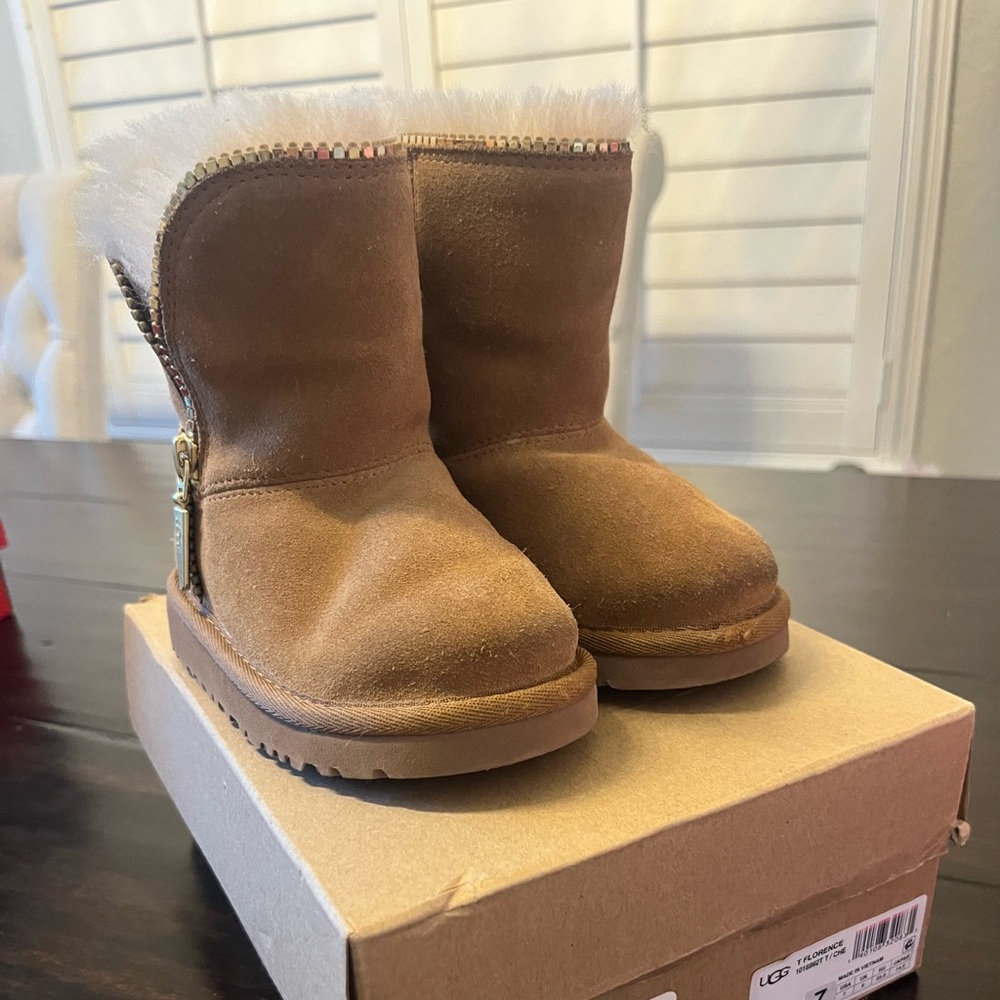 UGG Toddler Chestnut Brown Suede Zip-Trim Boots